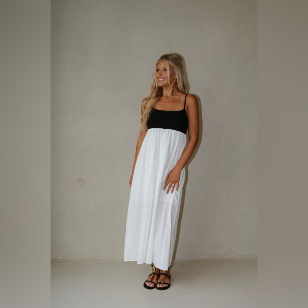 Le Lis Elegant Black and White Midi Dress